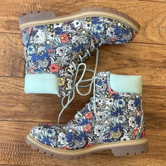 Timberland Women's 6 Inch Premium Fabric Boots Multicolor Floral Size 6.5 - Picture 4 of 13